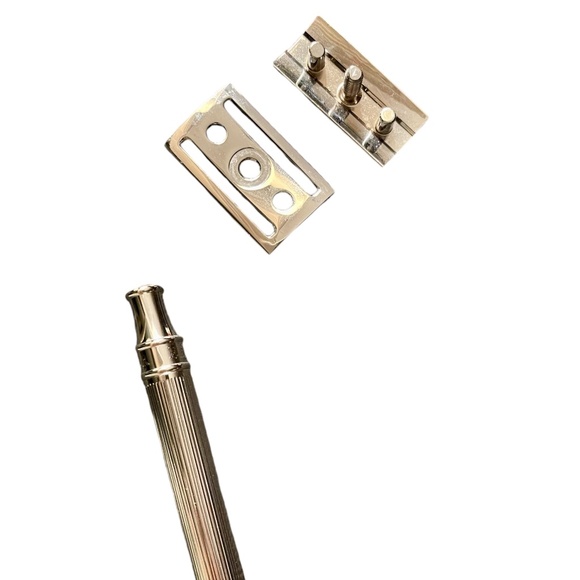 New - Never Used - CHROME DOUBLE EDGE RAZOR - LONG HANDLE - Picture 7 of 8